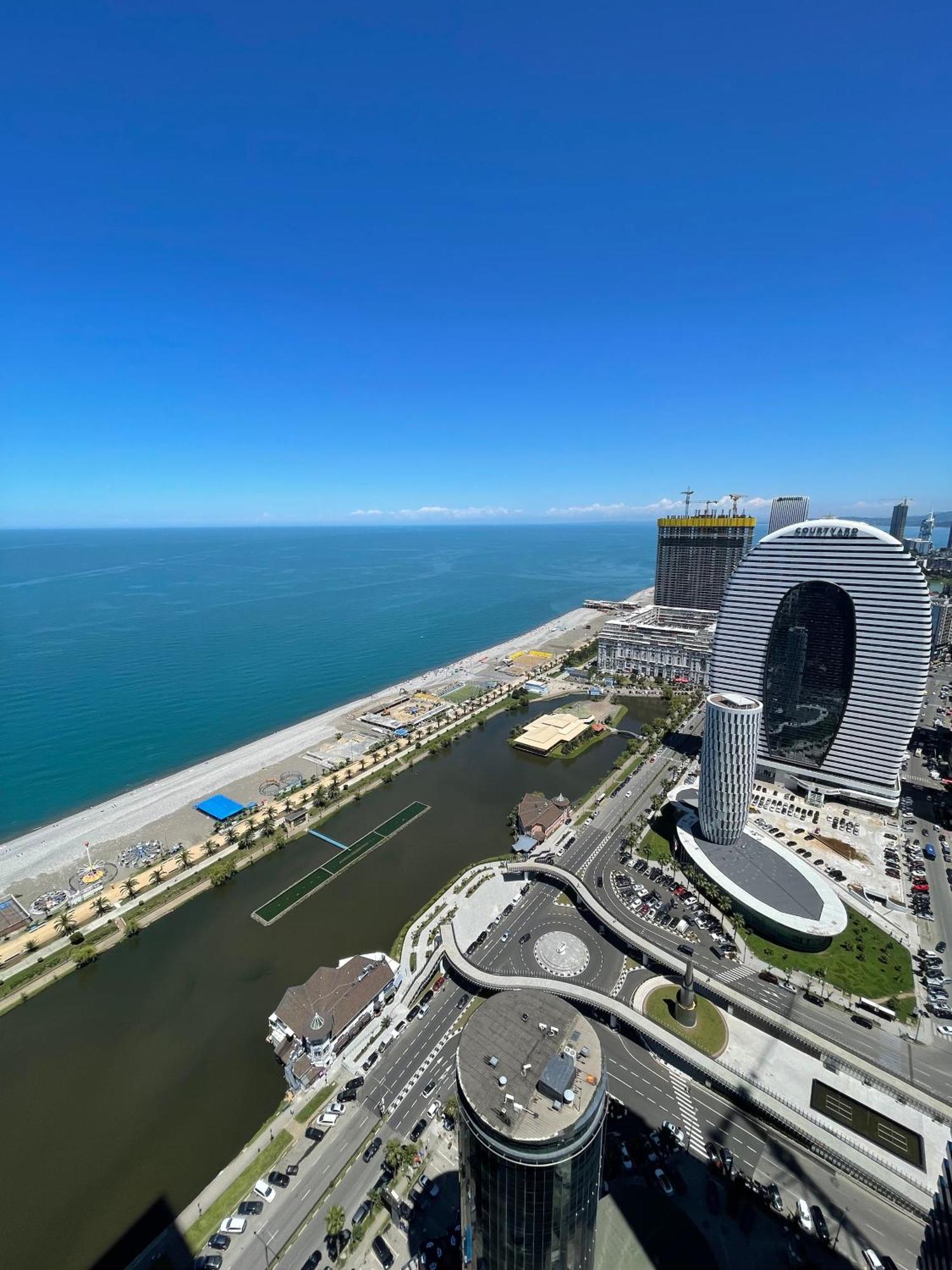 Orbi City Sea View บาทูมิ ภายนอก รูปภาพ